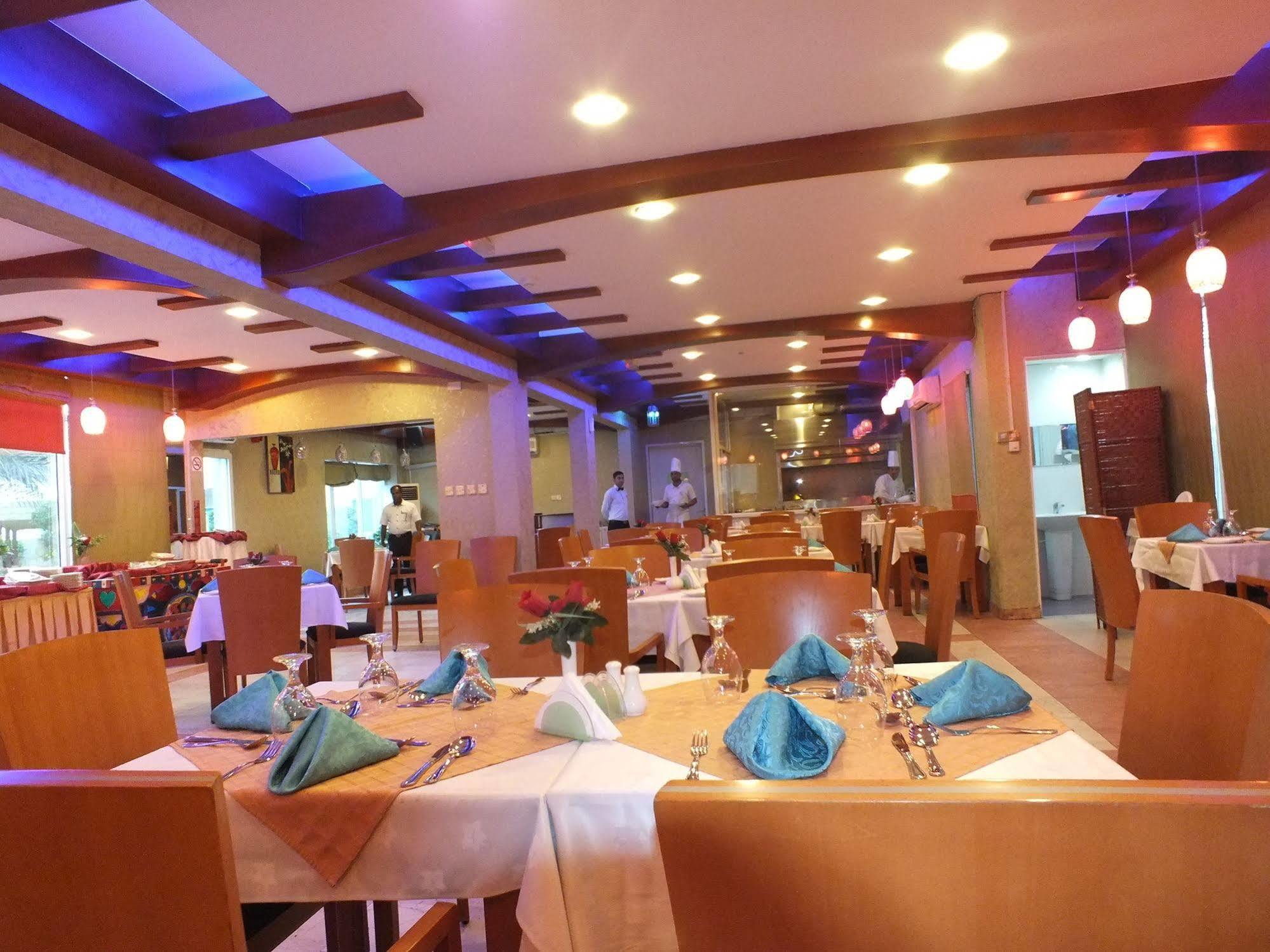 Verona Resorts ชาร์จาห์ ภายนอก รูปภาพ